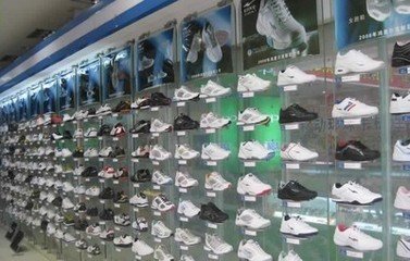 鸿星尔克签约武汉网球公开赛，本土运动品牌助力顶级赛事新篇章